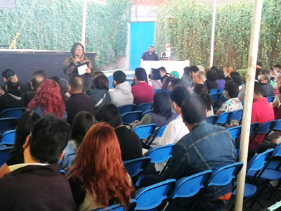 Conferencia El reto de los padres con hijos adolescentes.